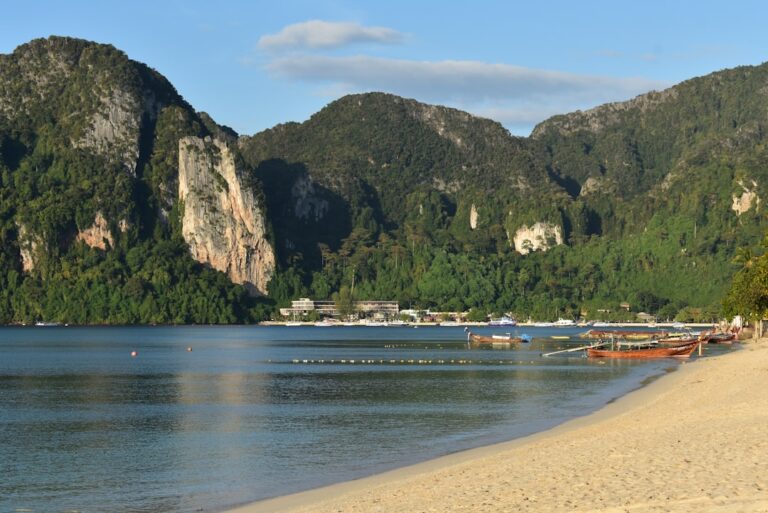 hidden budget beaches thailand