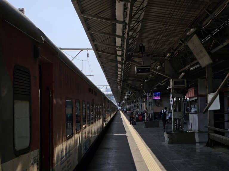 day trips from chicago by train